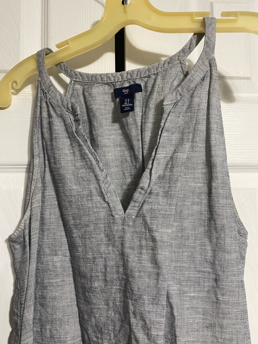 GAP gray linen cotton tank top shirt size LARGE - Picture 2 of 9